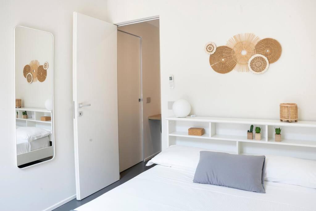 3-bedroom Design House San Babila-tricolore-m4 Milan