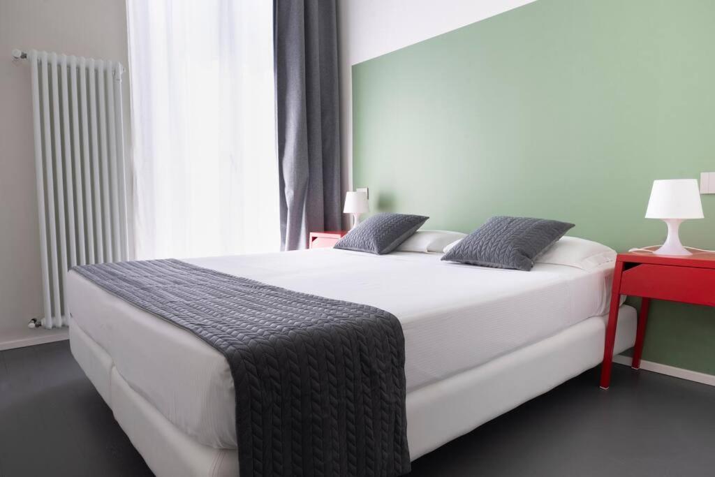 3-bedroom Design House San Babila-tricolore-m4 Appartement Milan