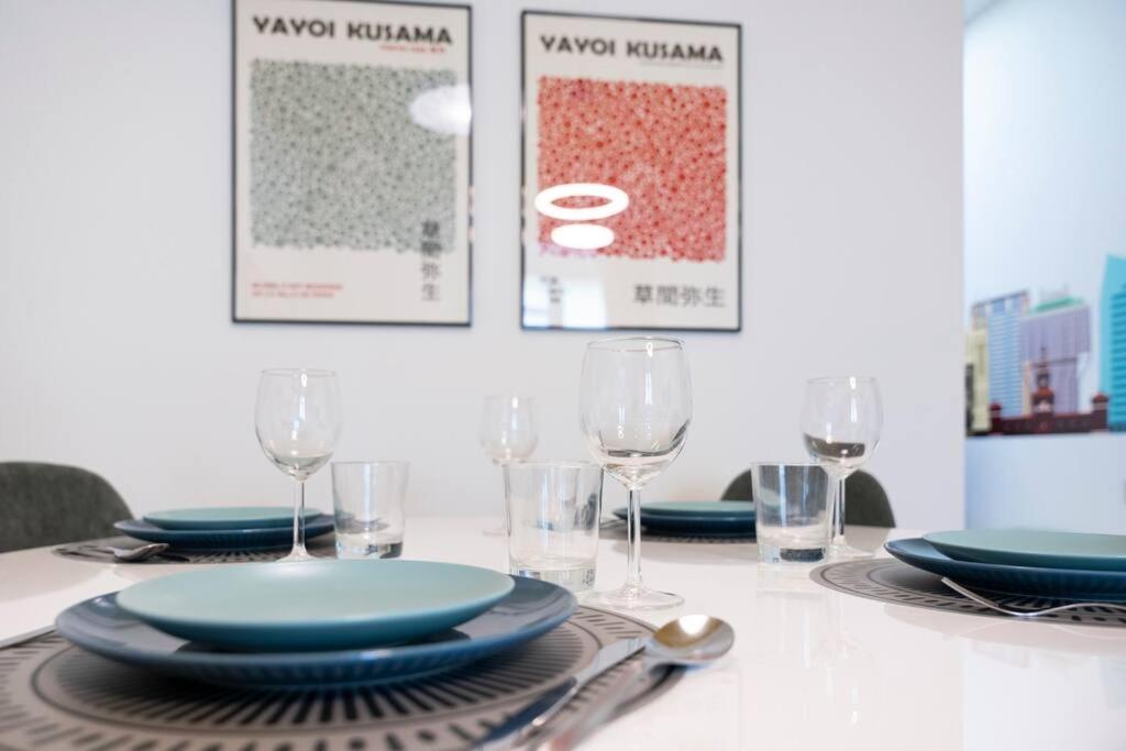 3-bedroom Design House San Babila-tricolore-m4